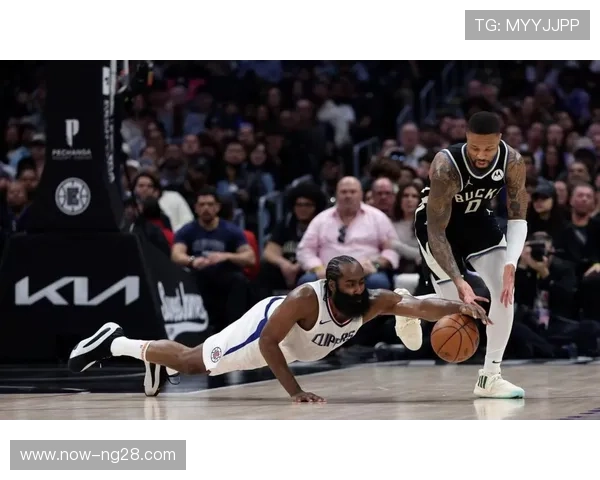 快船北伐战绩11胜4负，伦纳德连续20+场次创纪录。